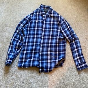 Button down causal men’s shirt